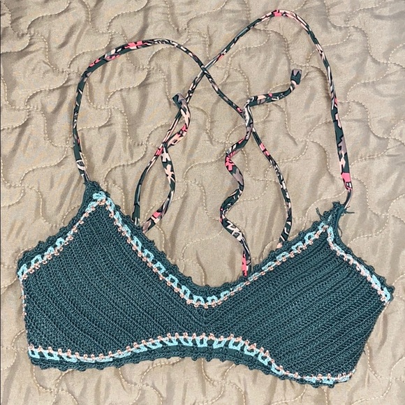 Bikini Tops - Picture 4 of 7